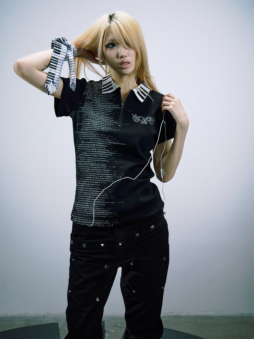 PAIKI Heavy-Duty Rhinestone Cursive Letter & Note Polo Shirt
