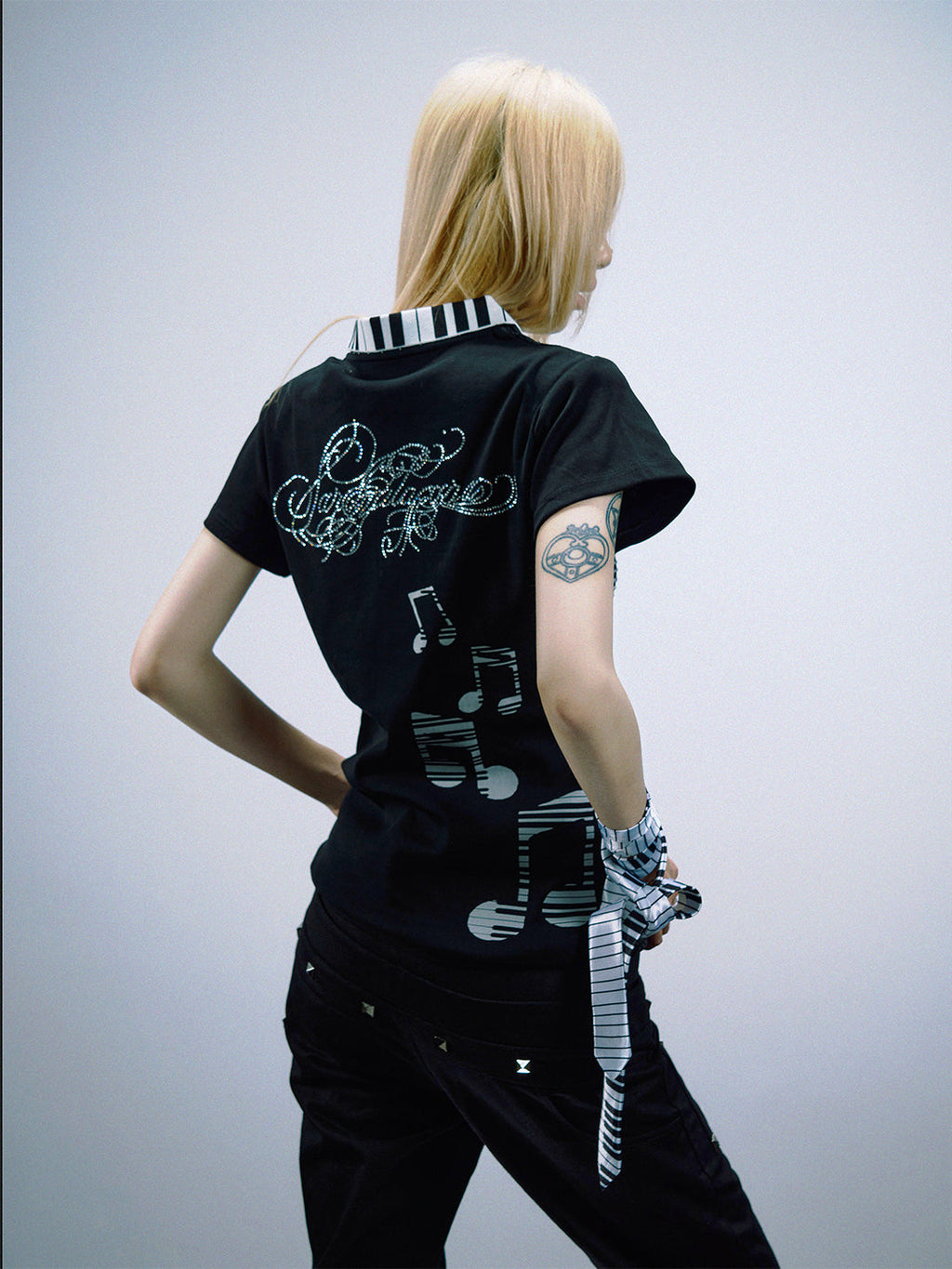 PAIKI Heavy-Duty Rhinestone Cursive Letter & Note Polo Shirt