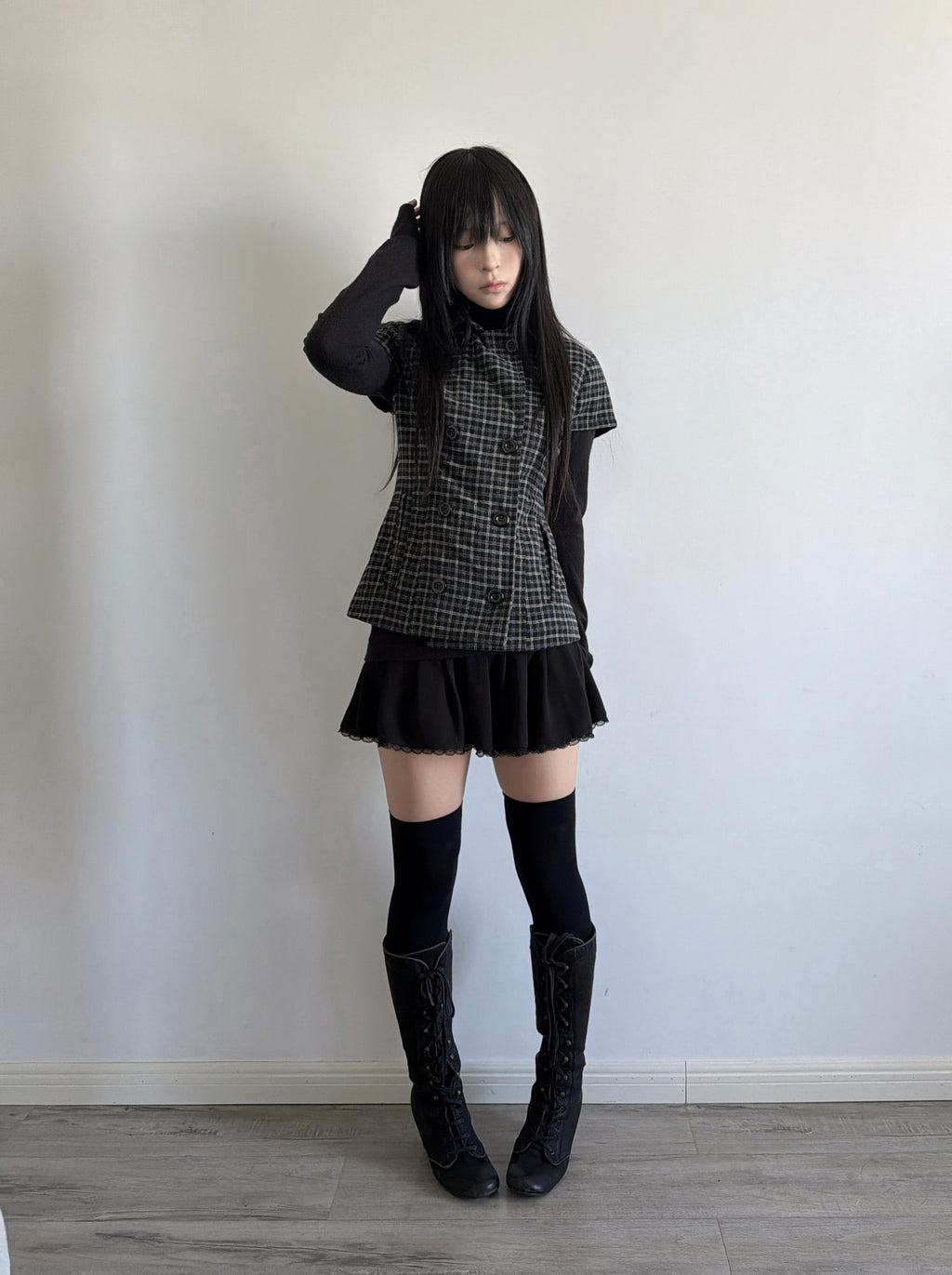 Plaid Wool-Blend Double-Breasted Short-Sleeve Coat – Waist-Cinched Oversized Layering Top