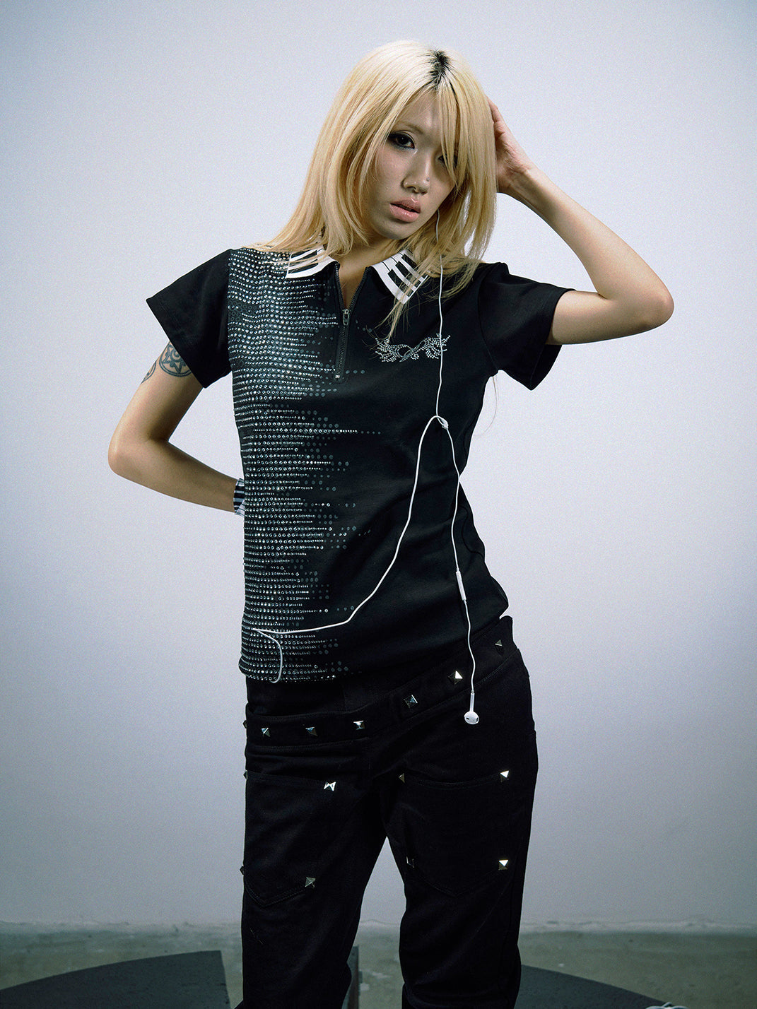 PAIKI Heavy-Duty Rhinestone Cursive Letter & Note Polo Shirt
