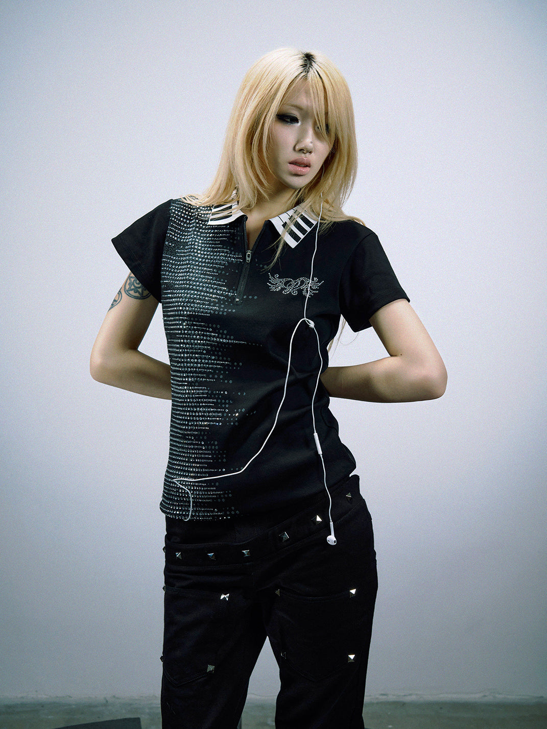 PAIKI Heavy-Duty Rhinestone Cursive Letter & Note Polo Shirt