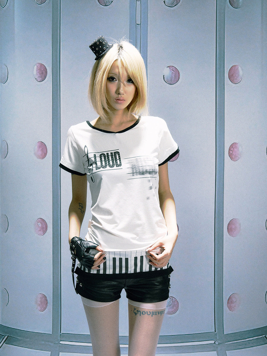 PAIKI Musical Keyboard V-Neck T-Shirt