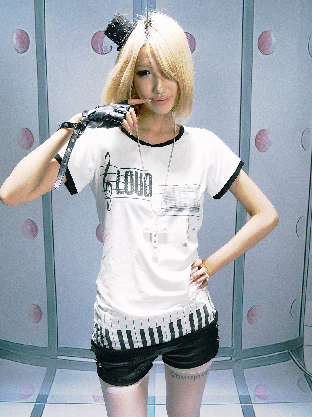 PAIKI Musical Keyboard V-Neck T-Shirt