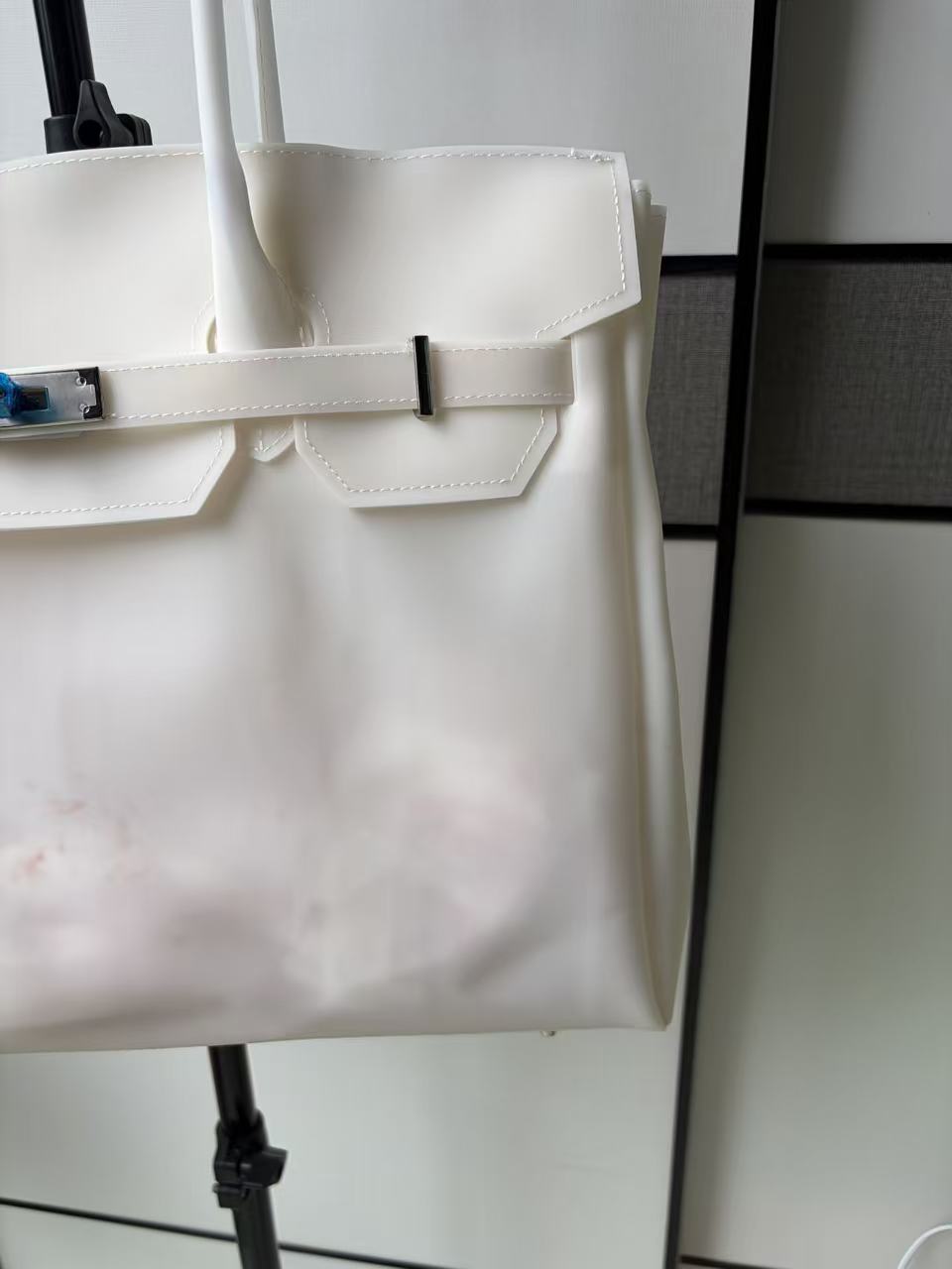 SAMPLE SALE