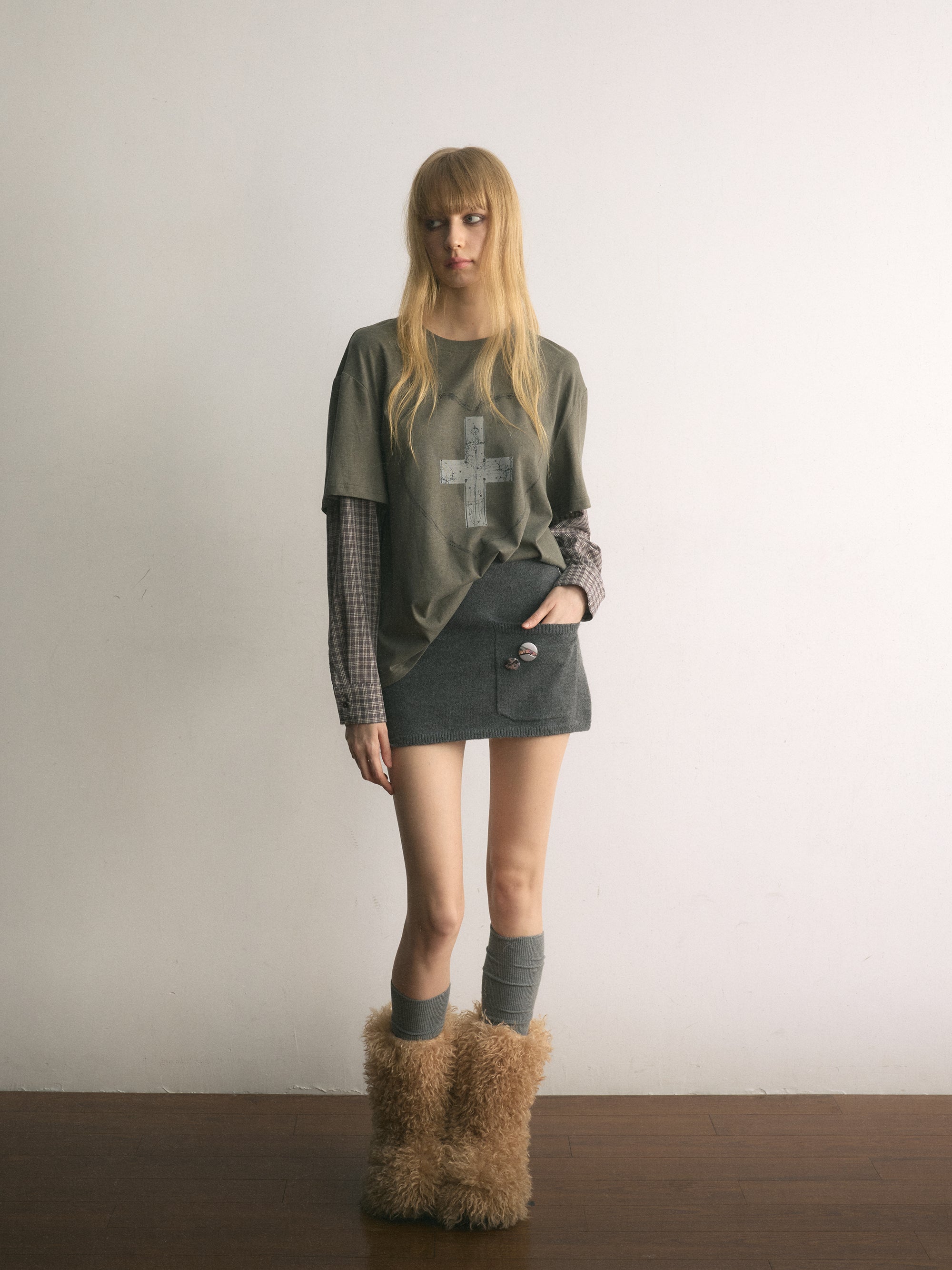[A001124]Autumn Vine Distressed Cross Print Layered Tee