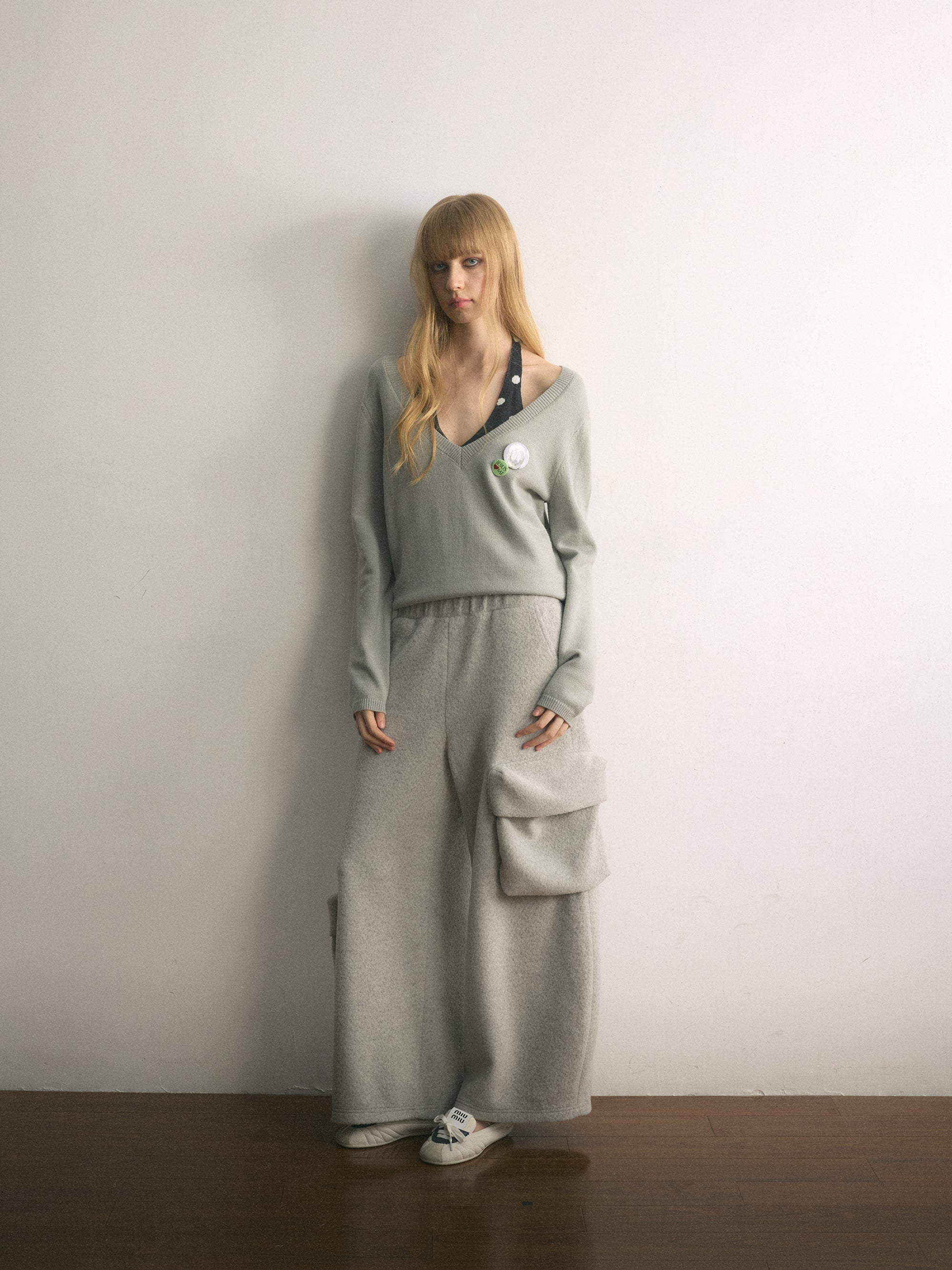 [A001126]Gray Scale Halter Neck Sweater with Mock Layered Back