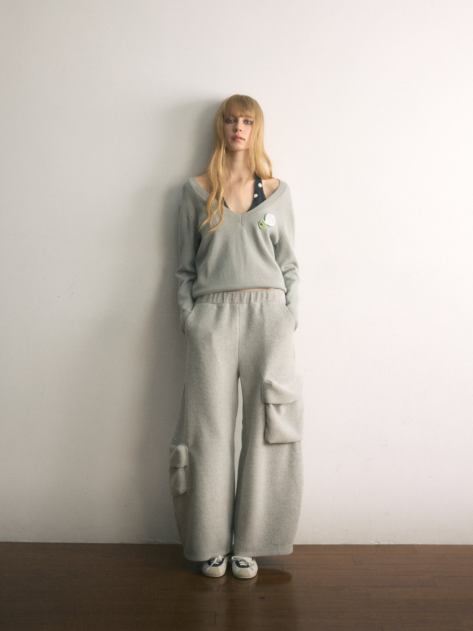 [A001126]Gray Scale Halter Neck Sweater with Mock Layered Back