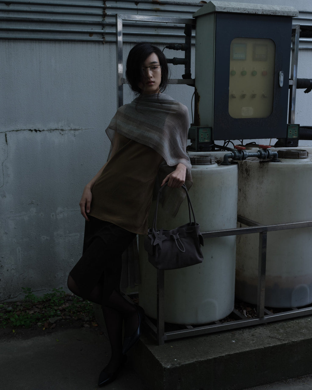 Cozy Drawstring Bag gray suede mini detail image