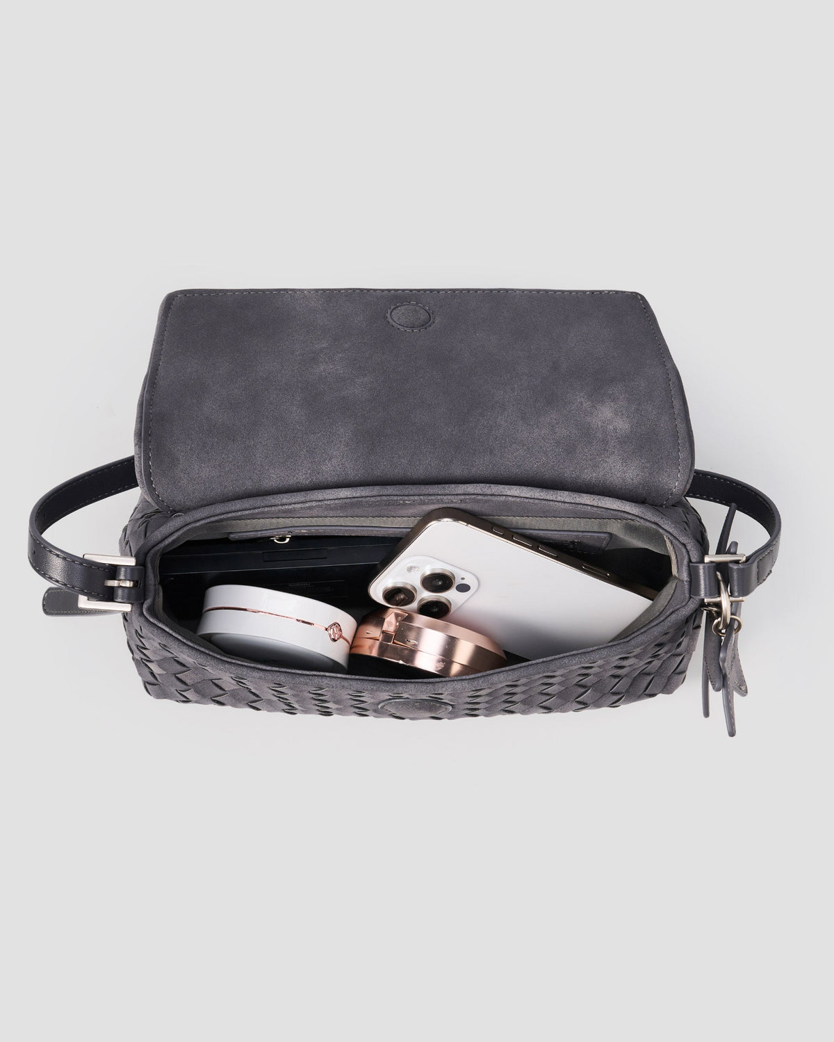 Woven Envelope Bag - worn shoulder