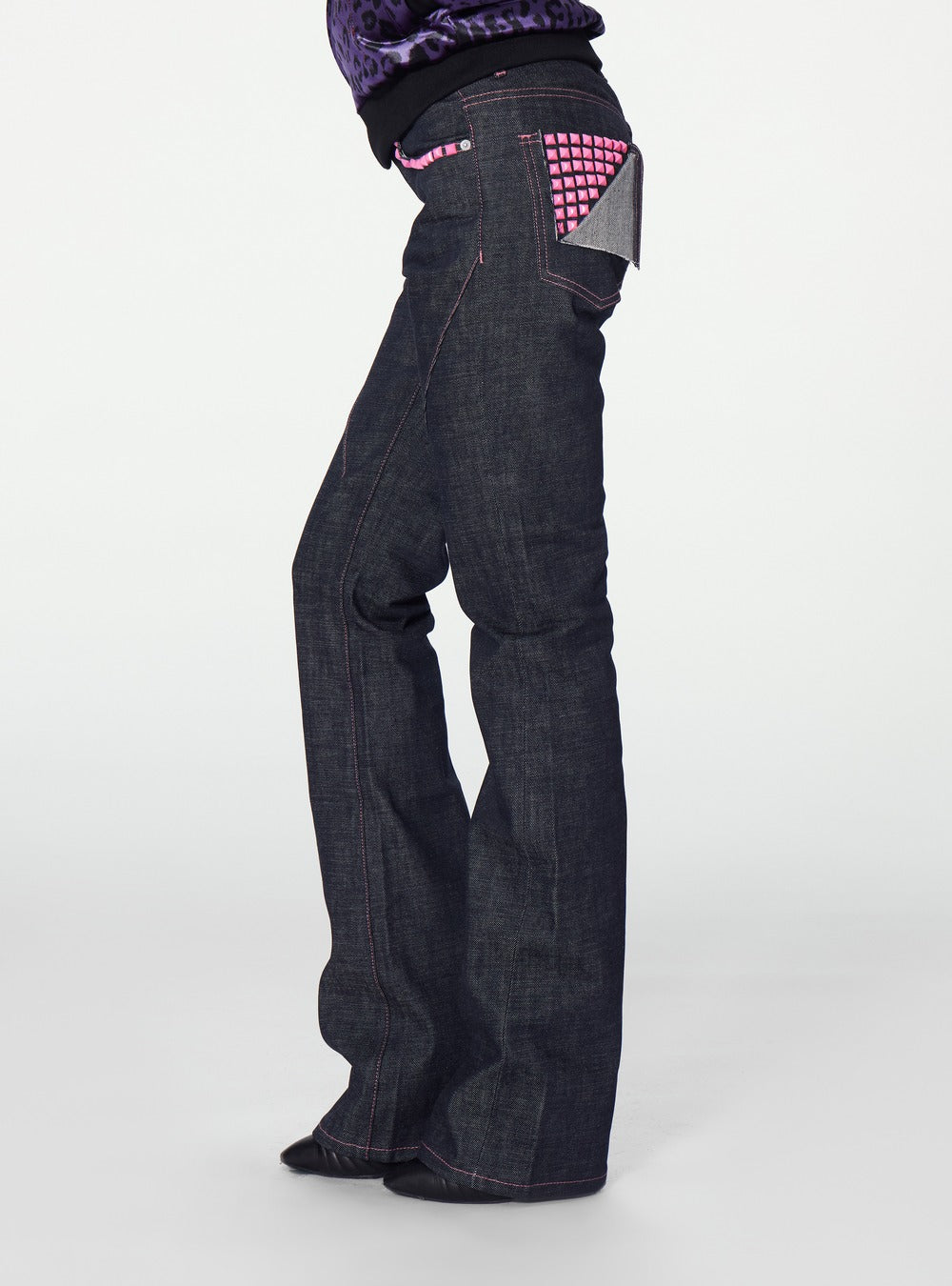 Contrast stitch flare denim detail