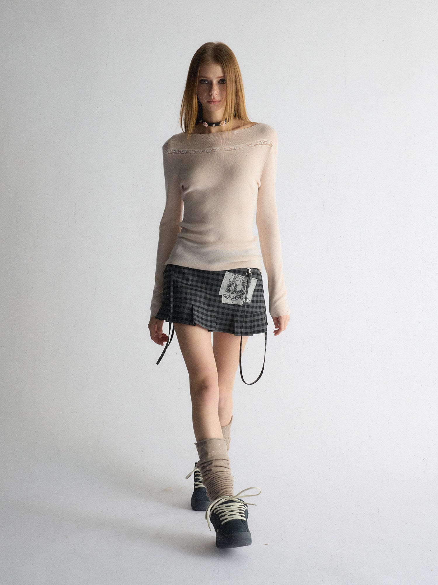 [A001151]Soft Gray-Pink Low Saturation Lace Trim Knit Tee