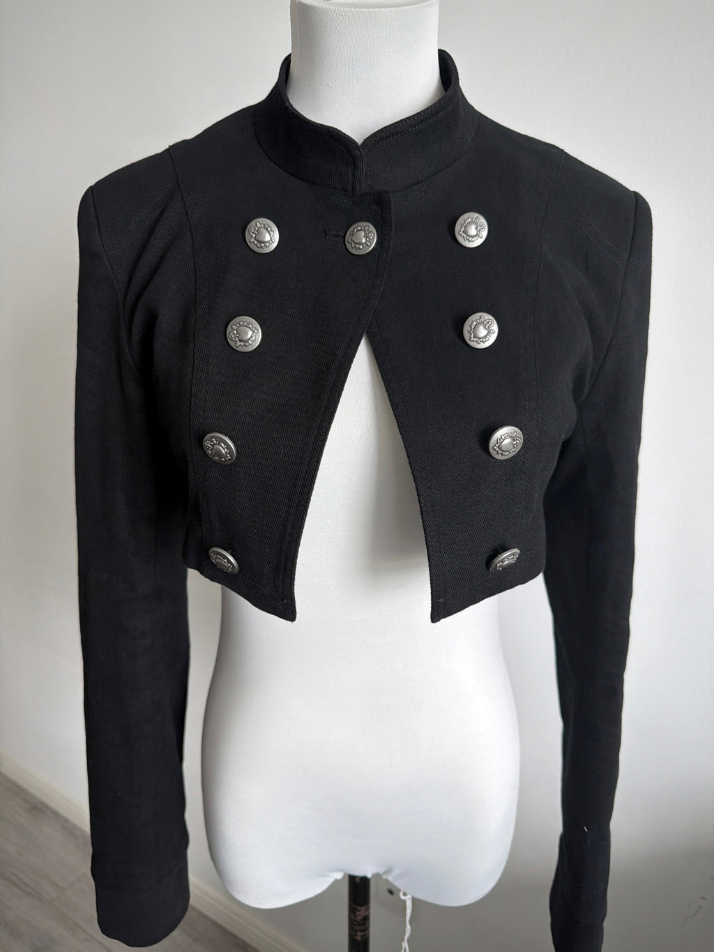 Stand-Collar Double-Breasted Twill Cropped Jacket – Black Dark Aesthetic