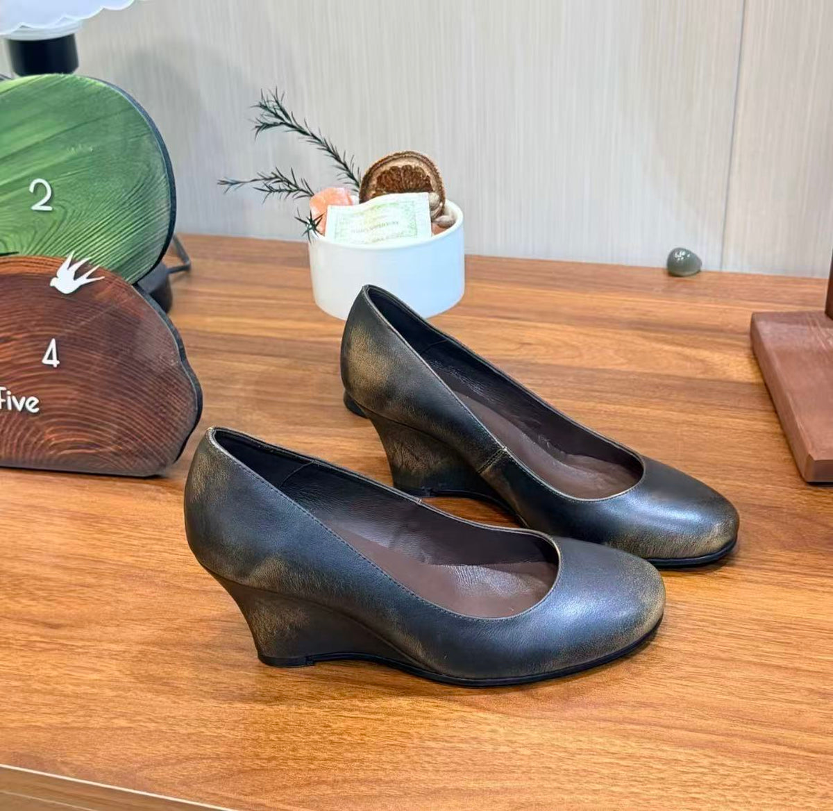 Silberweiße Seiden-Ballerinas