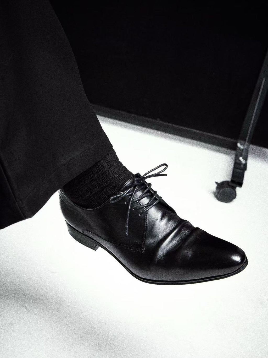 Lace-Up Pointed Derby Shoes