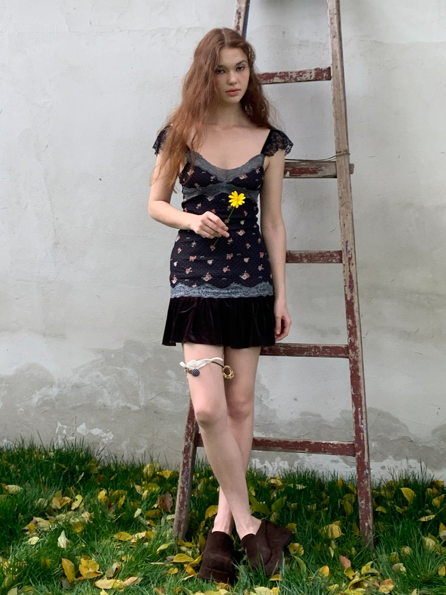 [A001229]Nostalgic floral and playful patchwork dress