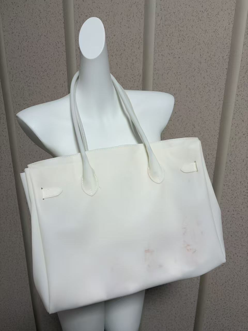 SAMPLE SALE
