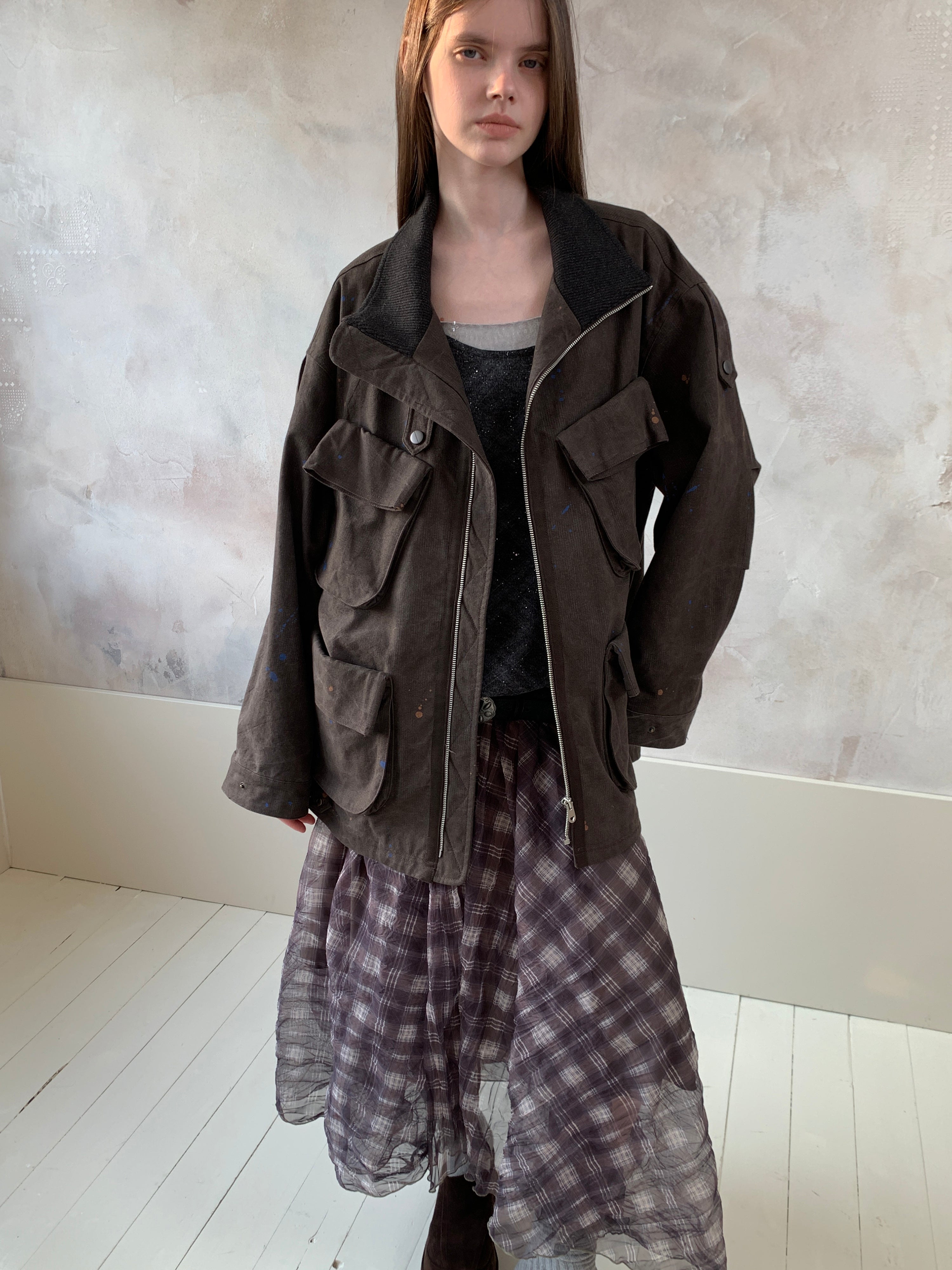 [A001076]Distressed Washed Denim Jacket with Artistic Splatter Print