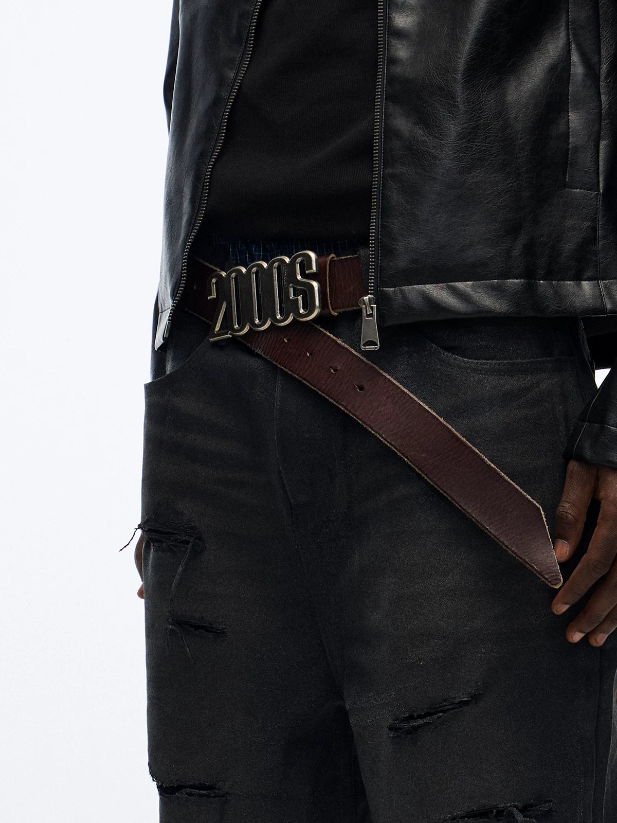 2000s Distressed Leather Belt - roll