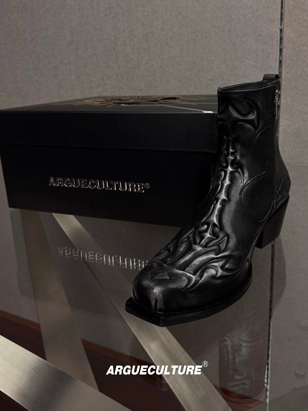 Metaphysical Chelsea Boots – Black Avant-Garde Chelsea Boots