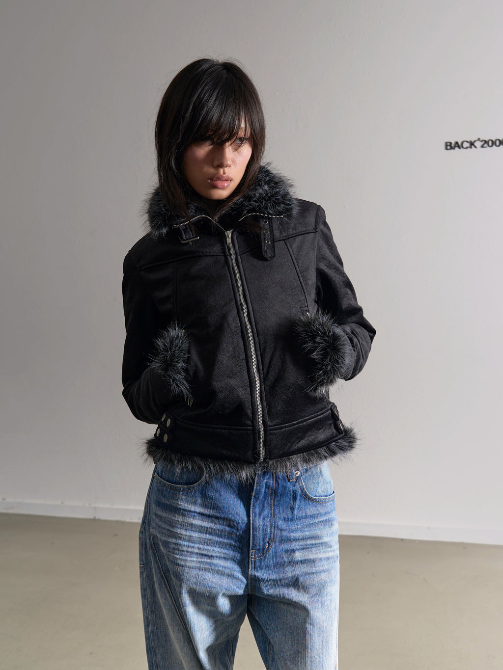 Thick Fur Collar Jacket - detail