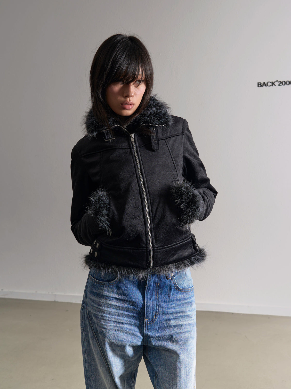 Thick Fur Collar Jacket - detail