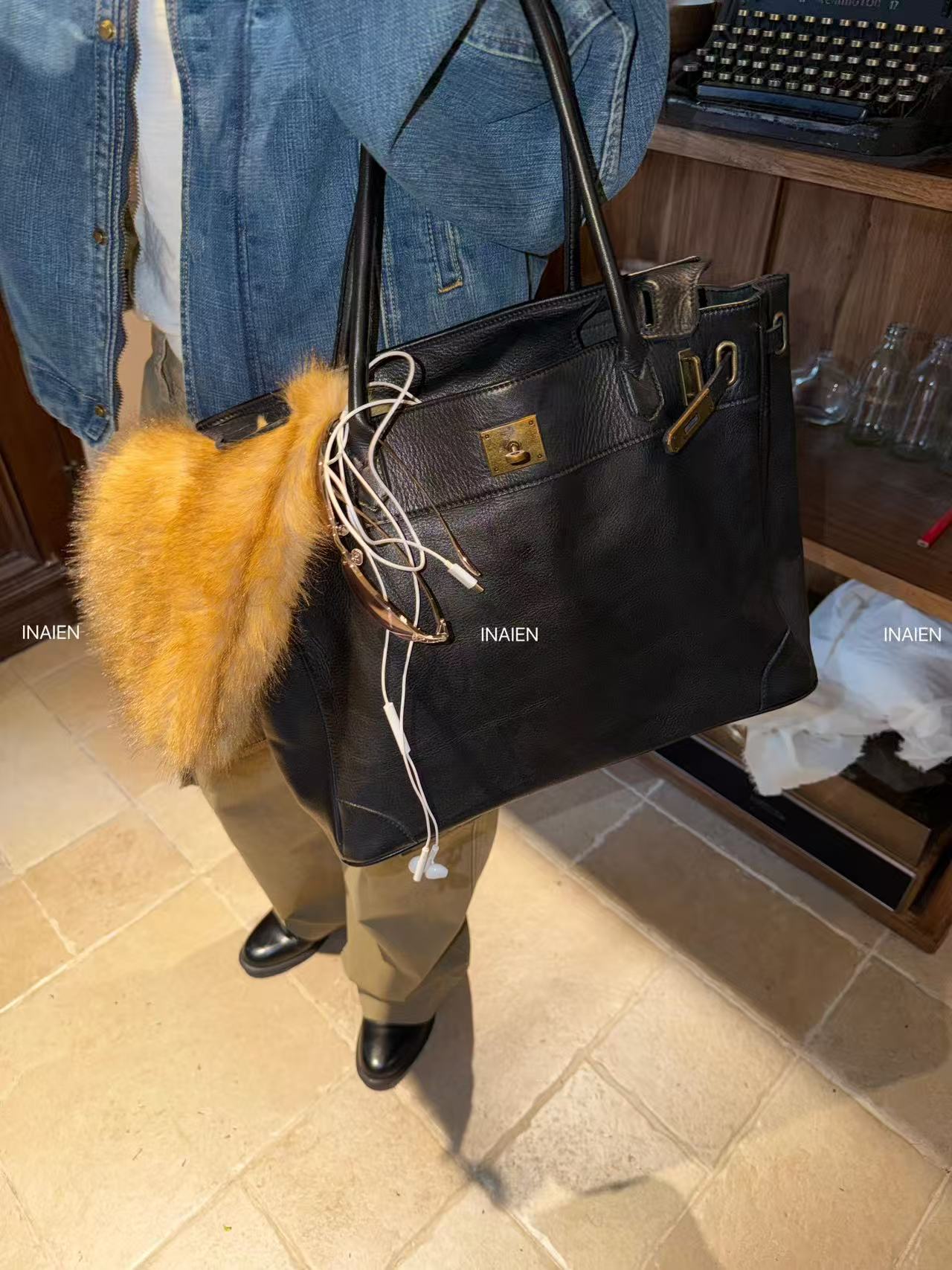 INAIEN Black Water-Dyed Calfskin Vintage  Tote Bag