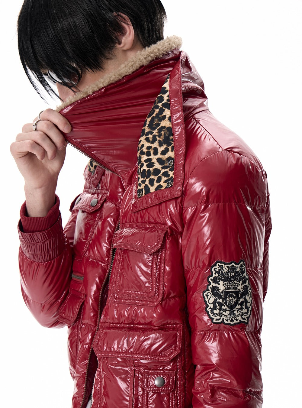Leopard collar padded jacket close-up