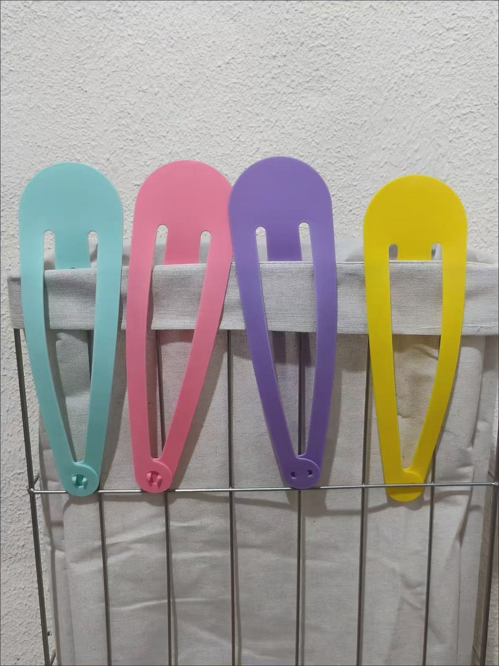 SOLID COLOR OVERSIZED HAIR CLIPS / HAIR PINS 28CM