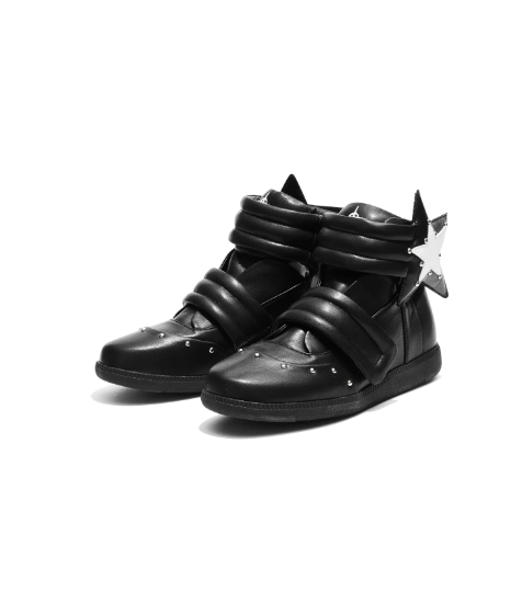 Bootleg Star Patch Round-Toe Skate Shoes