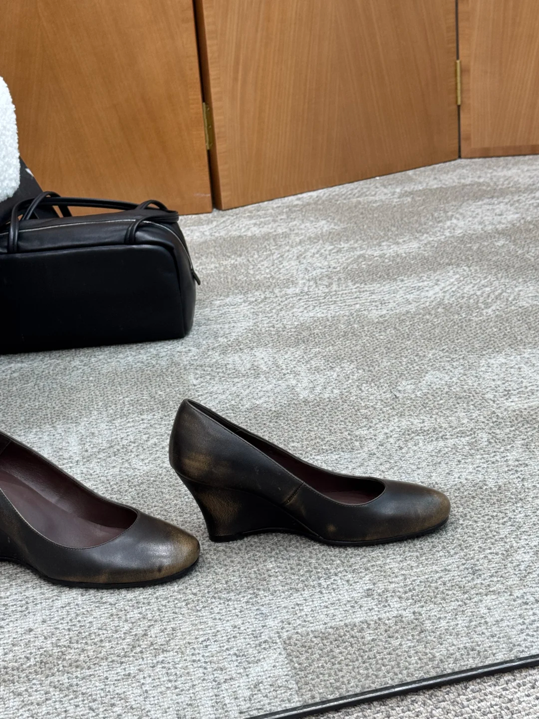 VINTAGE DARK BROWN WEDGE HEELS
