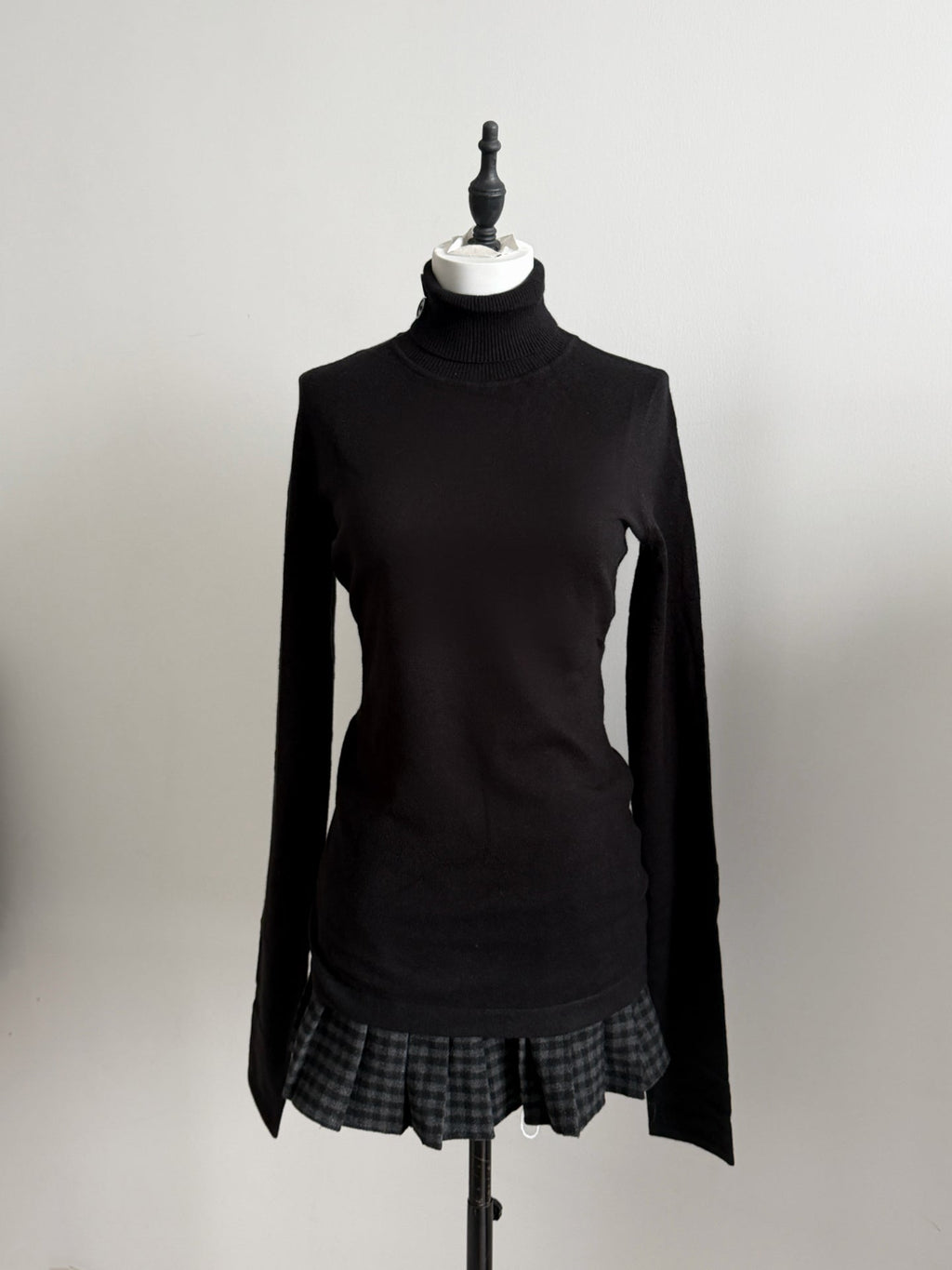 Turtleneck Thumbhole Cuff Sweater