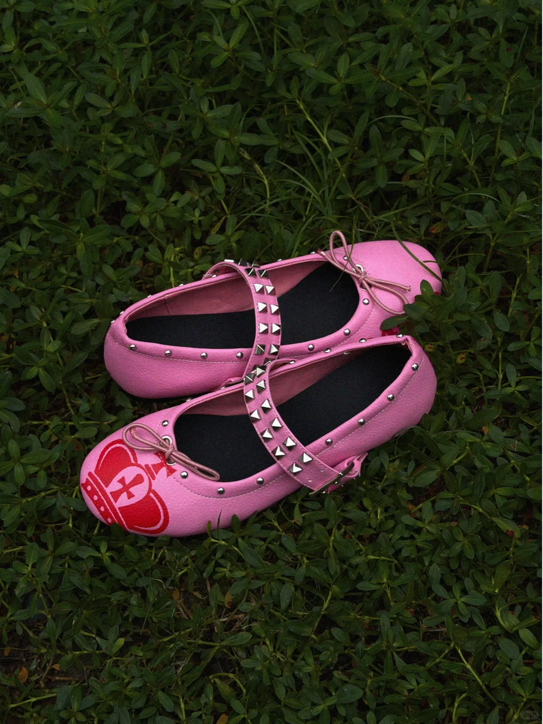 24ANS STUDDED GRAFFITI MARY JANE BALLET FLATS
