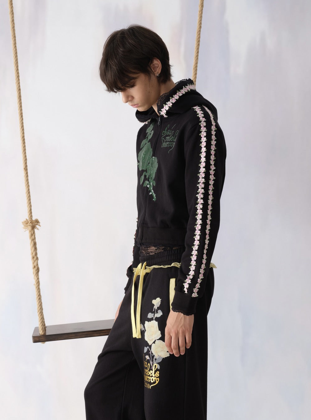 CHAI Floral Sequin Embroidery Cropped Zip-Up Hoodie – Black