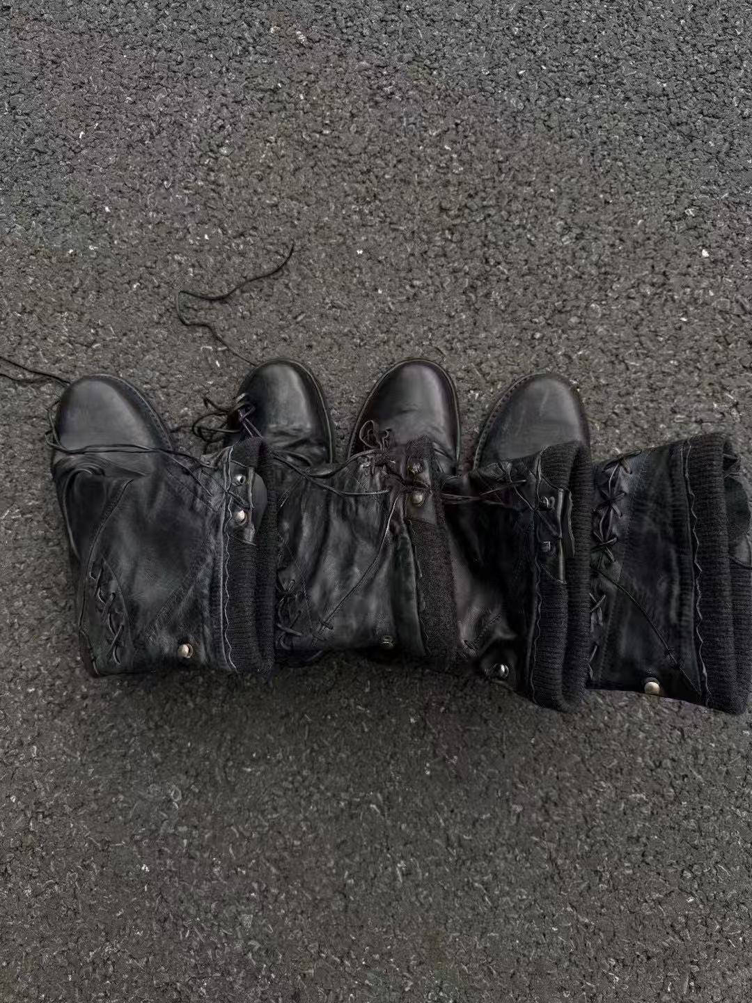 Distressed Black Leather Lace-Up Combat Boots – Vintage Worn Finish