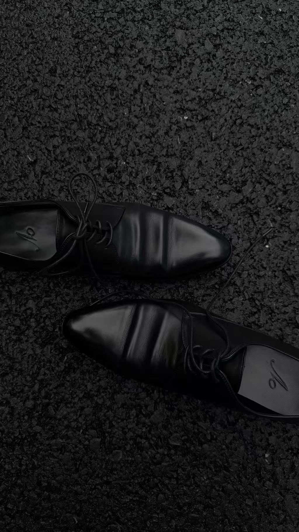 Lace-Up Pointed Derby Shoes