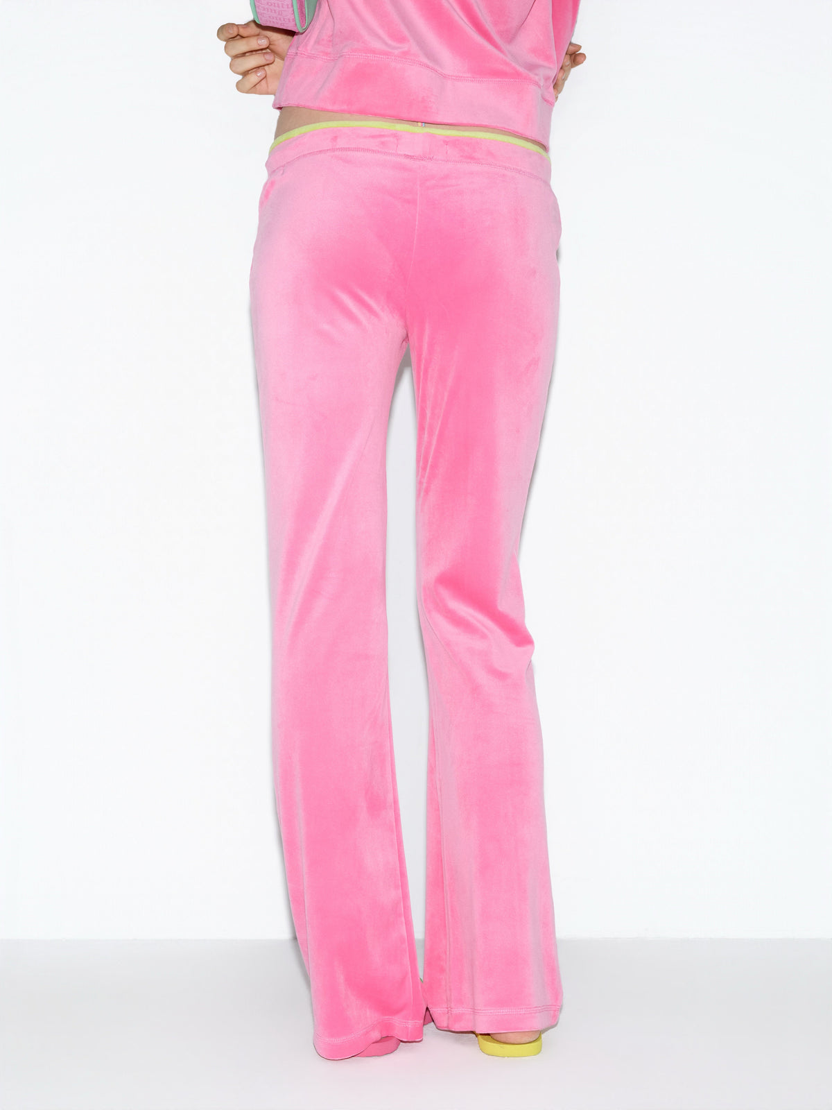 NORGIRA Earphone Velour Hoodie & Pants Set – Pink