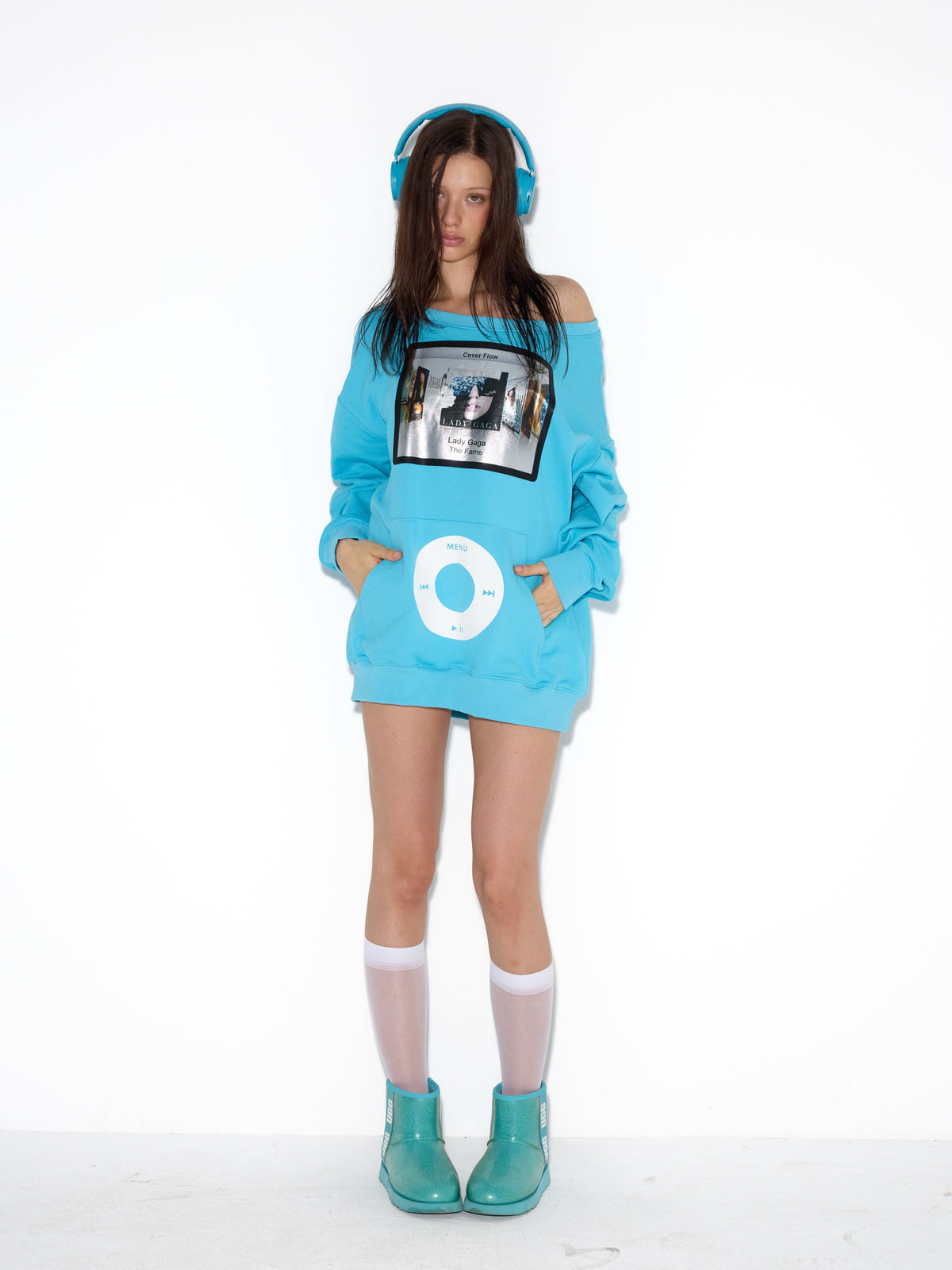 NORGIRA iPod Metallic Print Off-Shoulder Sweatshirt – Blue
