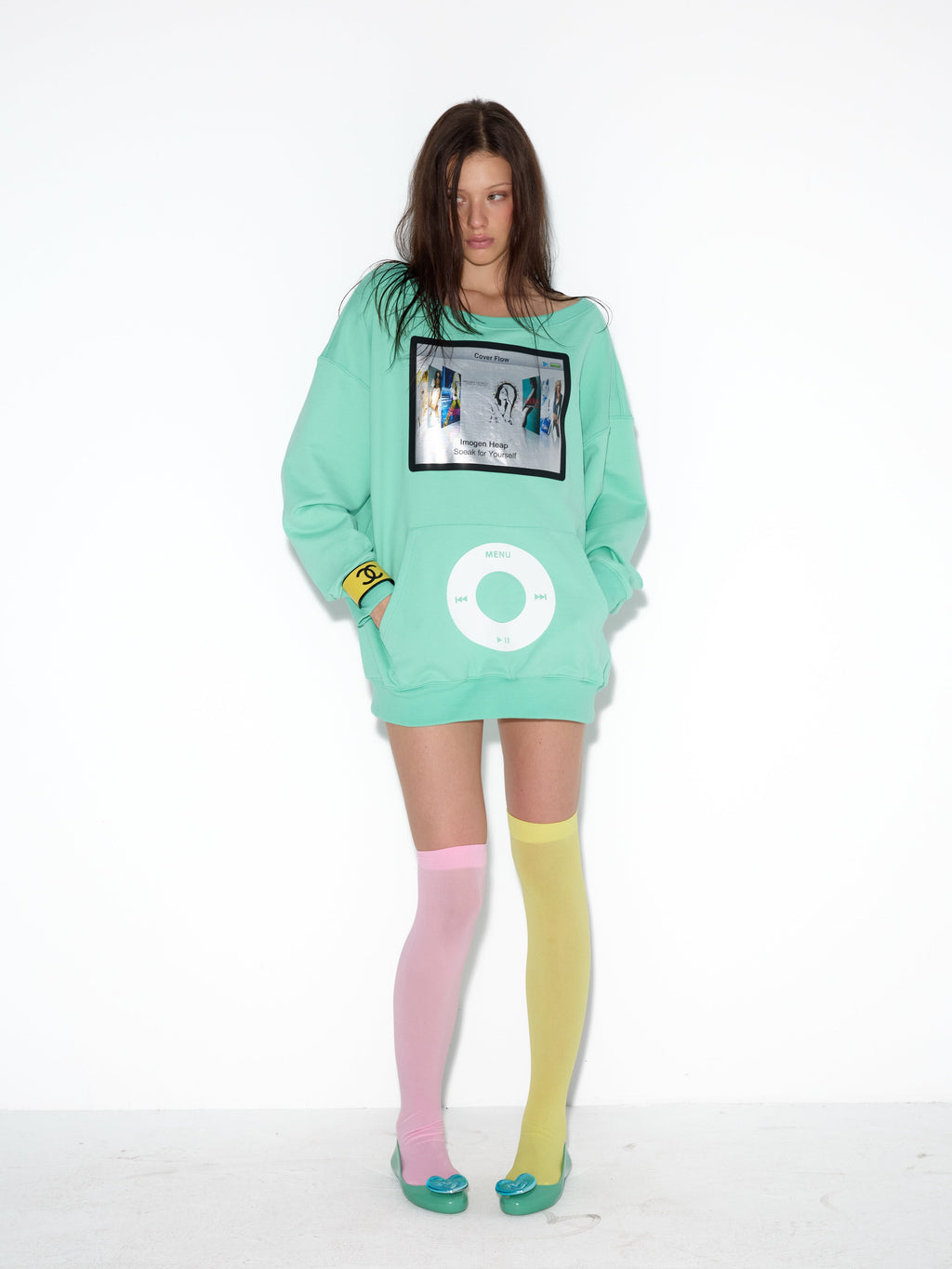 NORGIRA iPod Metallic Print Off-Shoulder Sweatshirt – Green