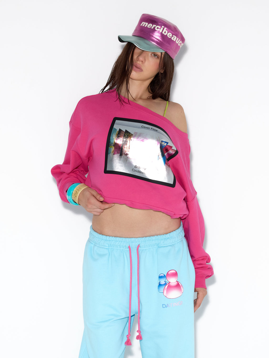 NORGIRA iPod Metallic Print Off-Shoulder Sweatshirt – Magenta