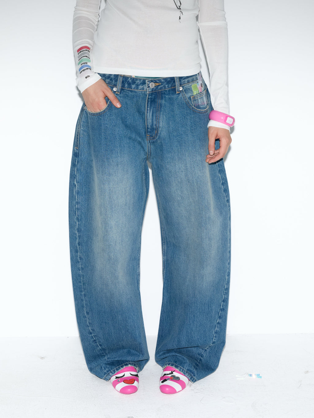NORGIRA Pocket Graphic Wide-Leg Jeans