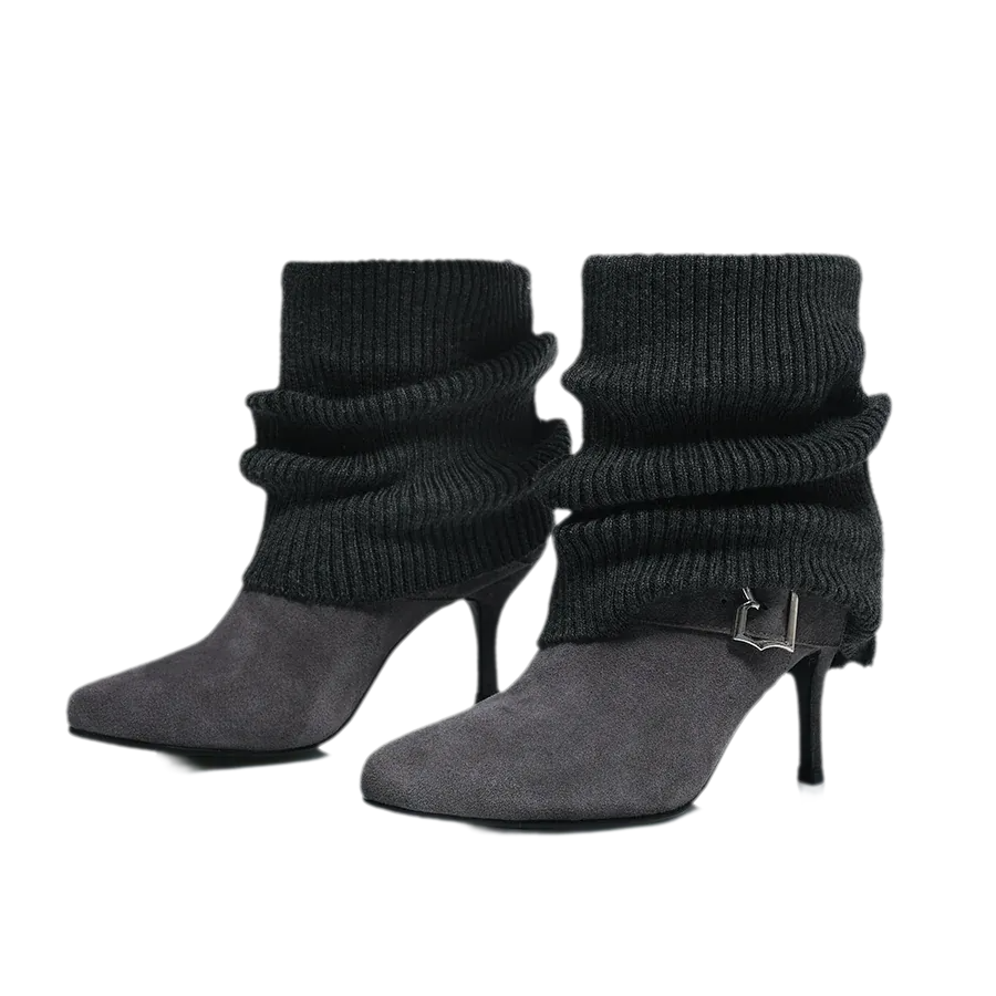 Suede pointed boots in gray