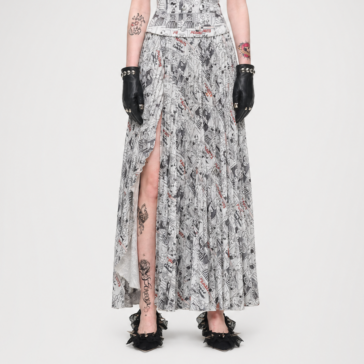 Pleated vintage newspaper print A-line skirt